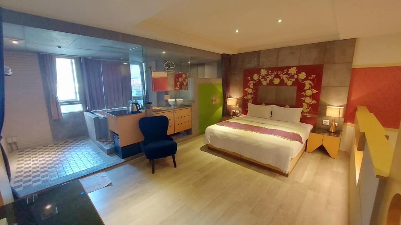 Jungle City Motel Città di Chiayi Esterno foto