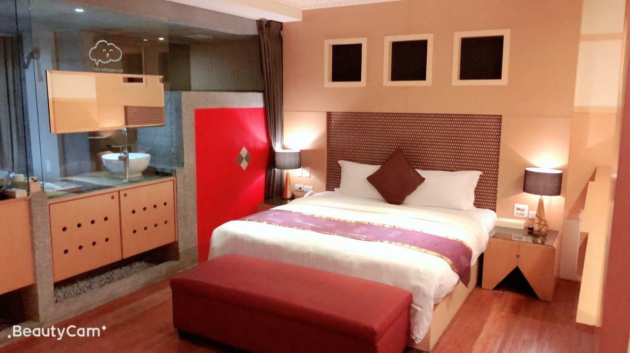 Jungle City Motel Città di Chiayi Esterno foto