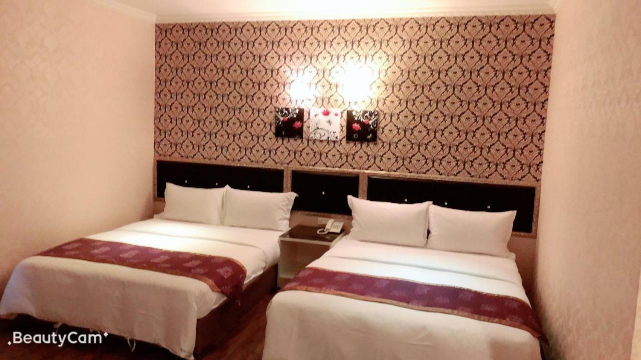 Jungle City Motel Città di Chiayi Esterno foto